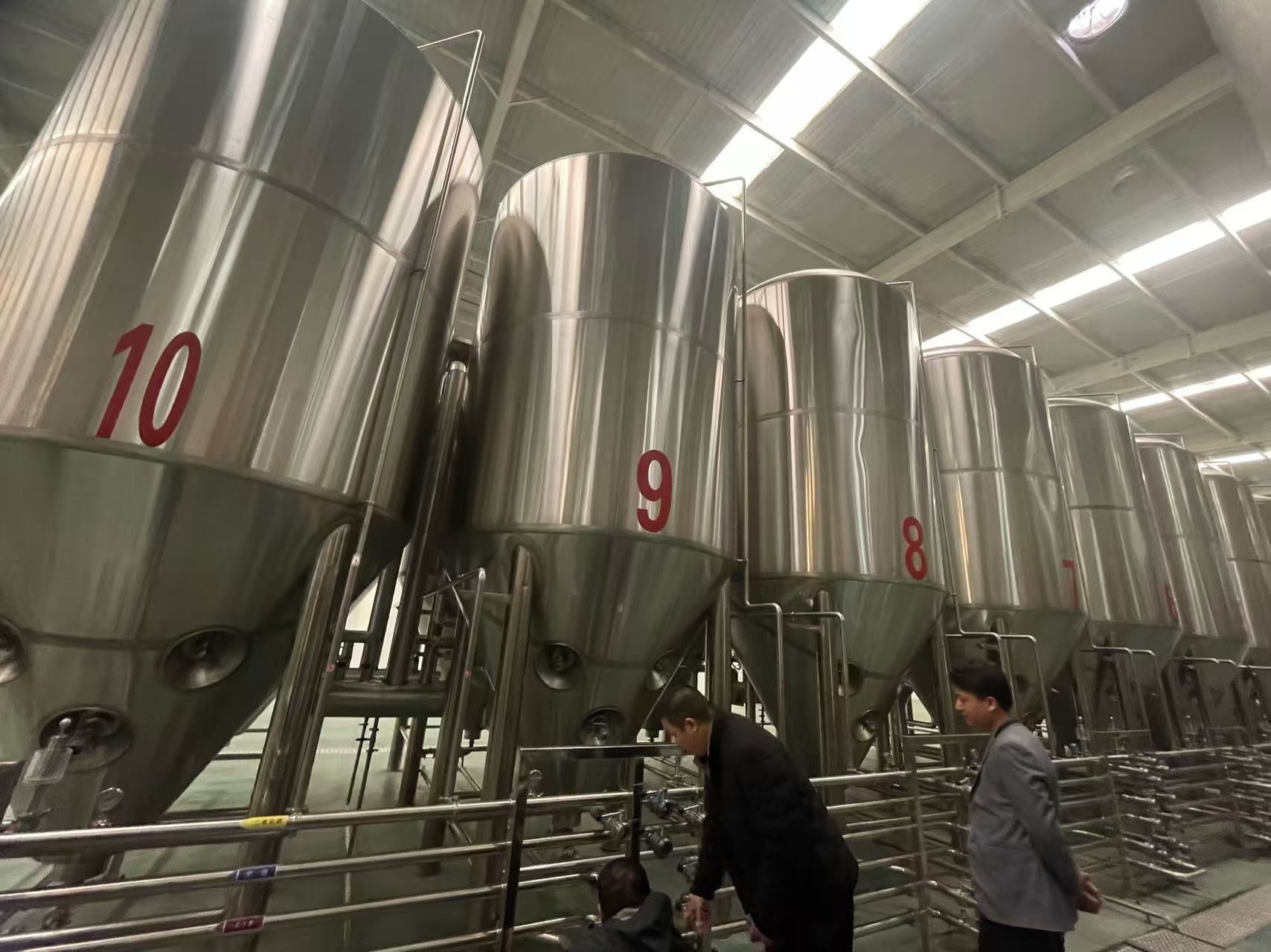 盐池精酿啤酒设备厂—平面布置、设备设计、制造、调试、培训等一条龙服务